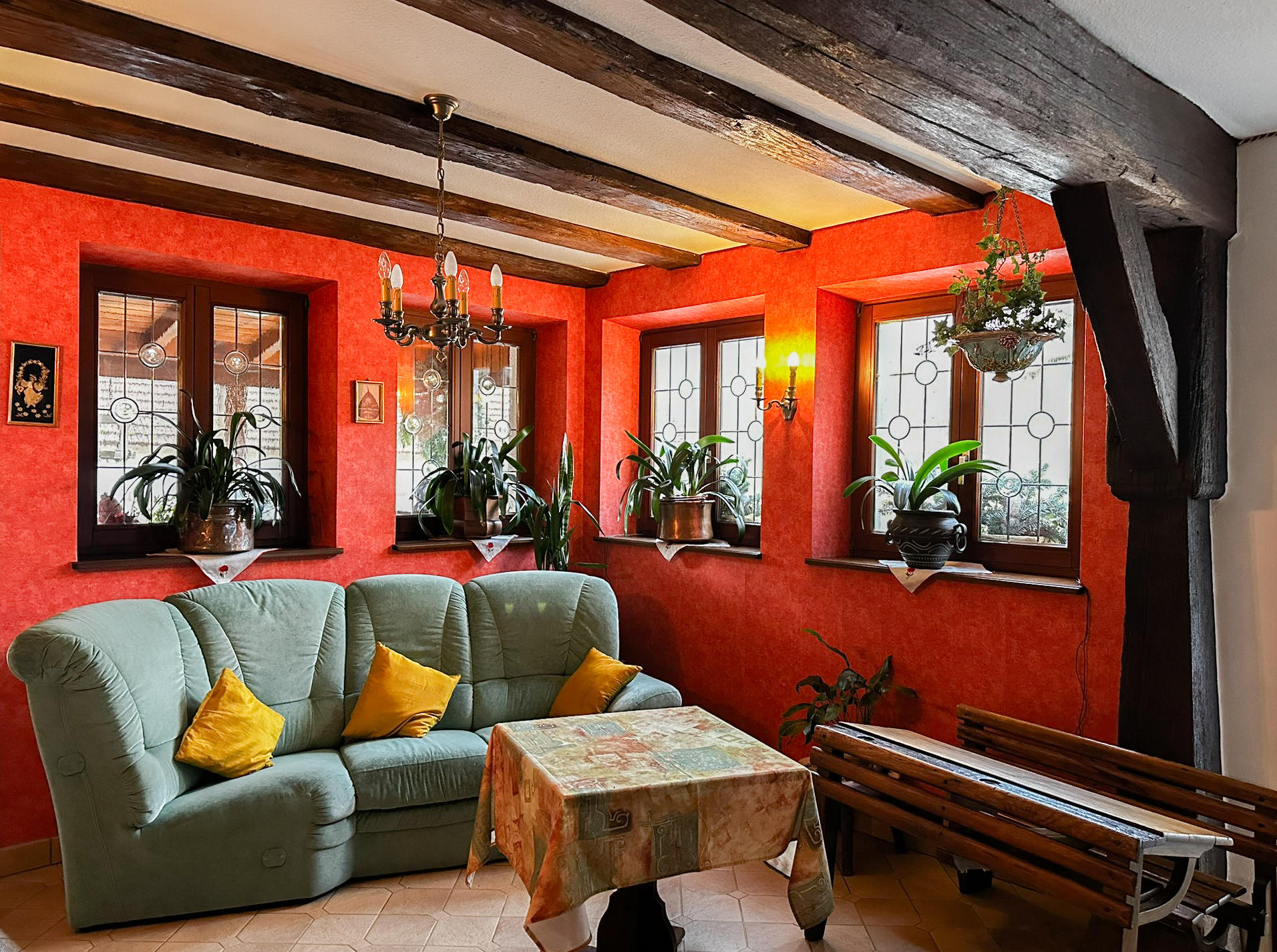Salon confortable de l'auberge du Gimbelhof