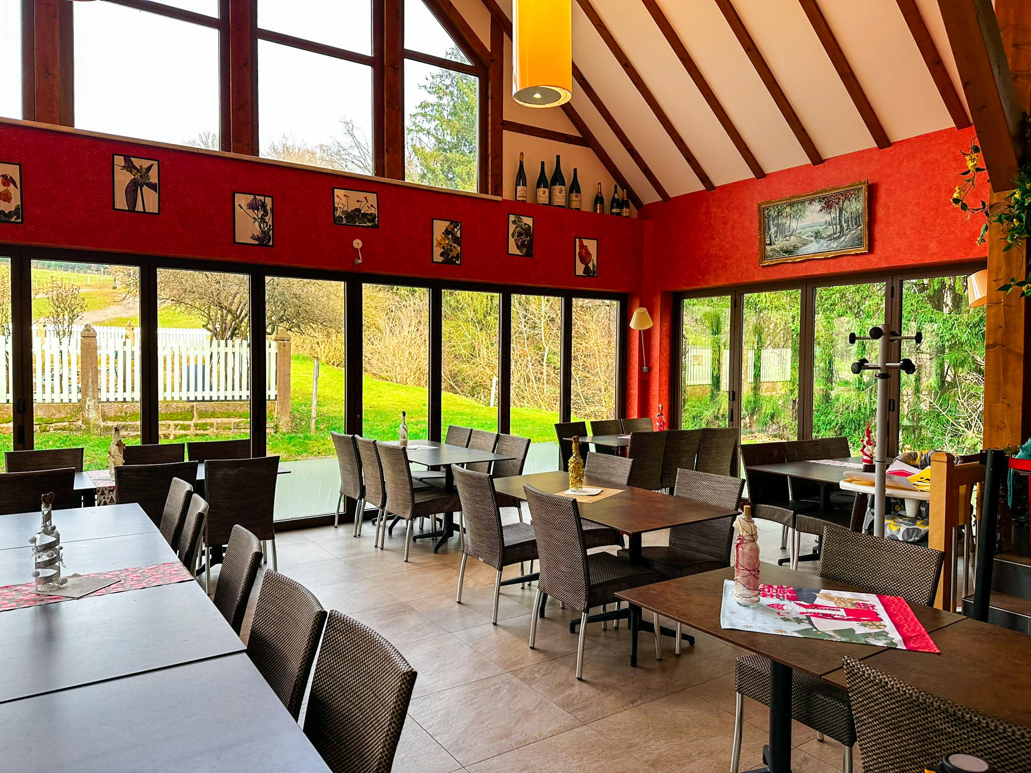 Salle intérieure du self-service